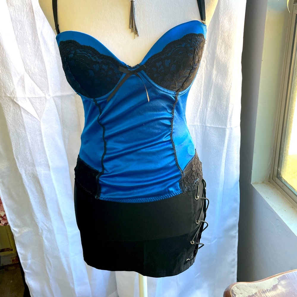 Oh Yes mini skirt with lace up side.
